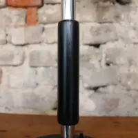 Kaiser Idell 6607 Tischleuchte in Schwarz und Chrom mit früher JDELL-Prägung. Restauriertes Bauhaus-Original von Christian Dell aus den 1930er Jahren.