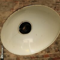 Kaiser Idell 6580 Super Doppelarm-Tischlampe von Christian Dell. Seltenes Vintage-Original mit markanter Konstruktion und klassischer Bauhaus-Ästhetik.