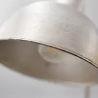 Kaiser Idell 6556 Tischlampe, perlsandgestrahlt und klar lackiert, ohne Prägung. Charaktervolles Vintage-Original von Christian Dell für Sammlerfreunde.