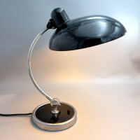 Kaiser Idell 6631 Präsident Tischlampe von Christian Dell ohne sichtbare Prägung. Restauriertes Vintage-Original mit klassischer Bauhaus-Formensprache.