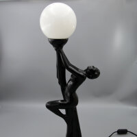 Skulpturale Tischlampe Frauenfigur aus schwarzer Keramik mit Opalglaskugel – 1970er Vintage