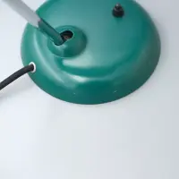 Kaiser Idell 6786 „Hexenhut“ Tischleuchte – Seegrün mit originaler Bakelit-Fassung – 1950er Vintage