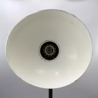 Kaiser Idell 6556 Super Tischleuchte von Christian Dell – Schwarz – geprägter Dom – Bauhaus Vintage