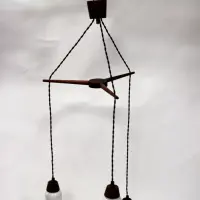 3-flammige Kaskaden-Hängeleuchte aus Opalglas & Holz – 1960er – skandinavisches Design – Vintage